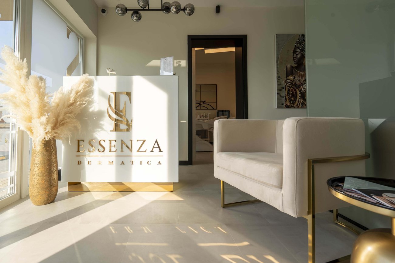 Az Essenza Dermatica recepciója Veresegyházon, napfényben